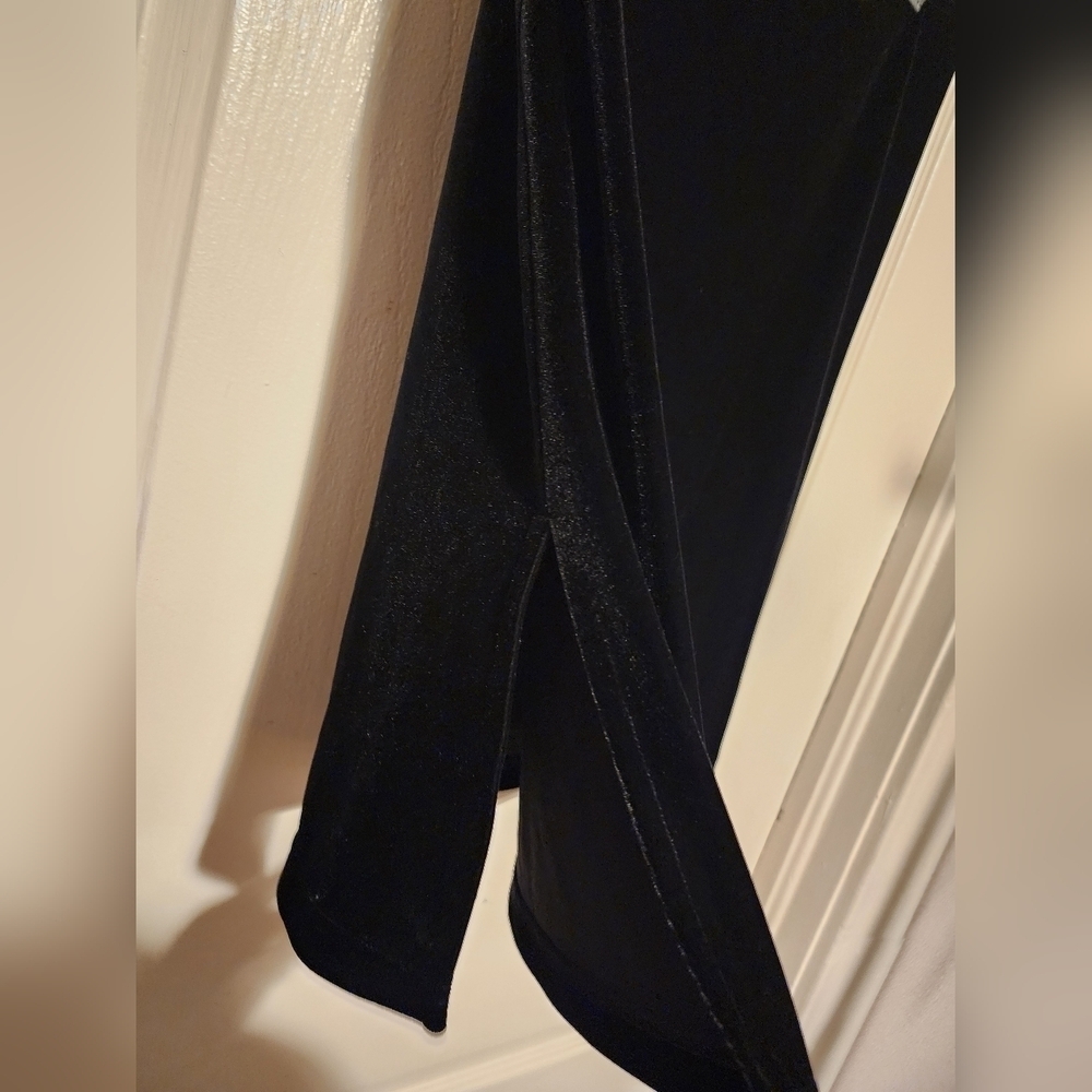 Wrapper Black Velvet Skirt Size S - Picture 4 of 5
